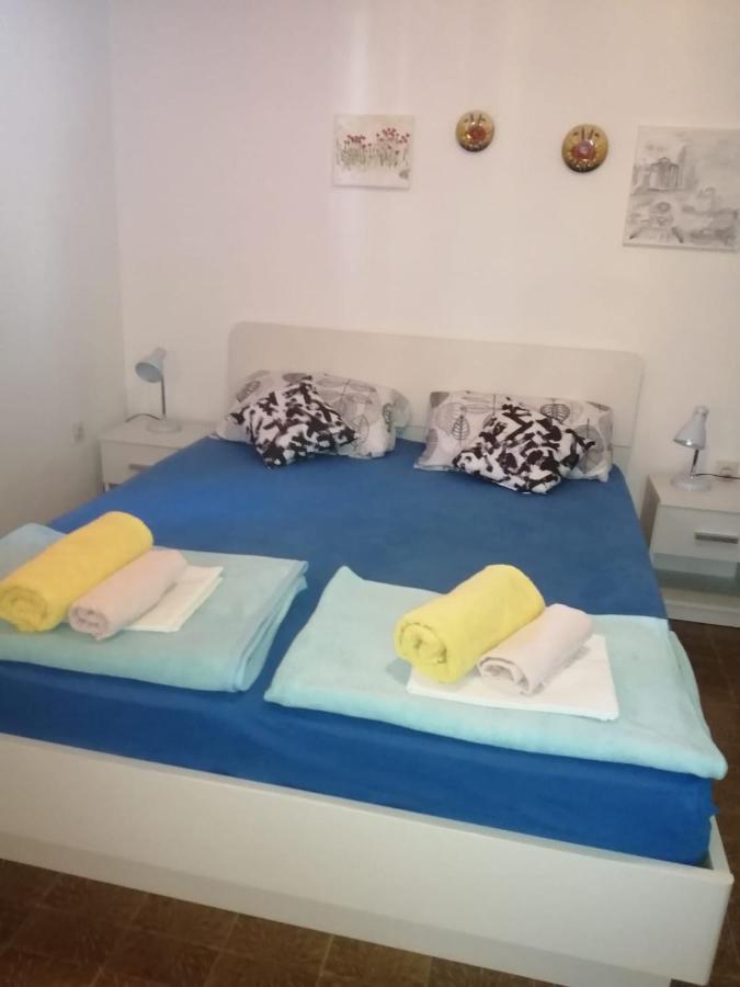 Apartmani Rosanda 2 ペトルチャネ エクステリア 写真