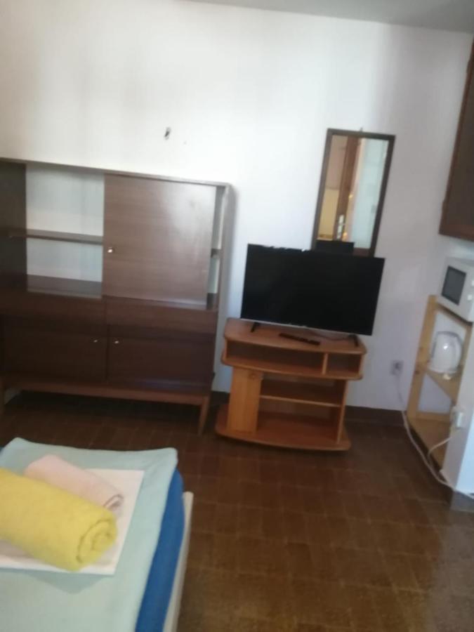Apartmani Rosanda 2 ペトルチャネ エクステリア 写真