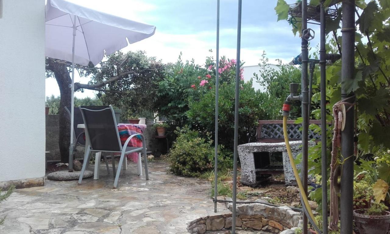 Apartmani Rosanda 2 ペトルチャネ エクステリア 写真